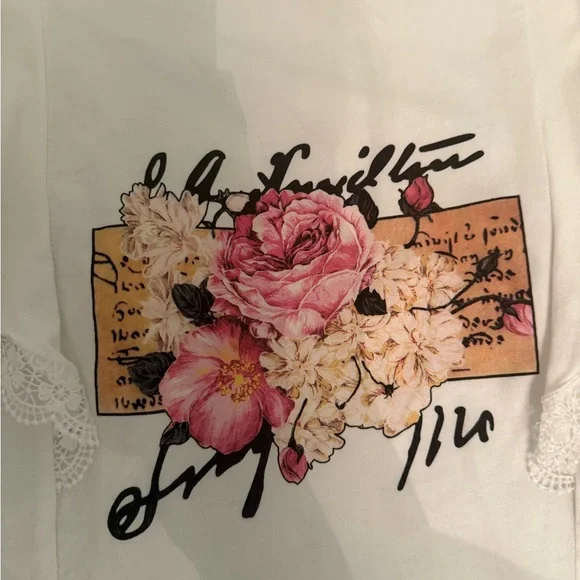 NWOT Vintage Rare Graphic Roses Lace Flutter Tee - Picture 2 of 4